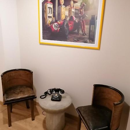 Ferrari Formula 1 Hotel Orio al Serio Exterior foto