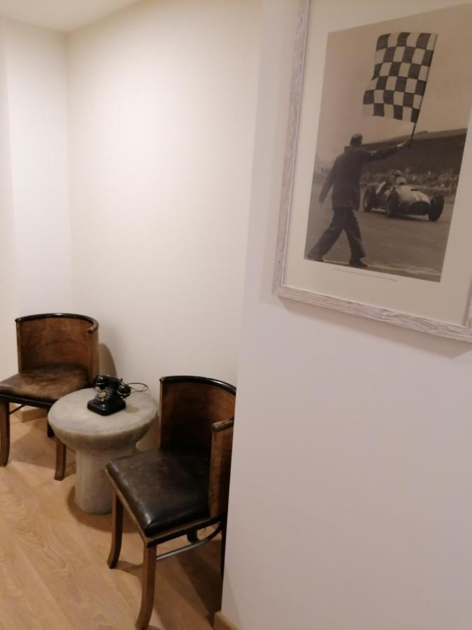Ferrari Formula 1 Hotel Orio al Serio Exterior foto