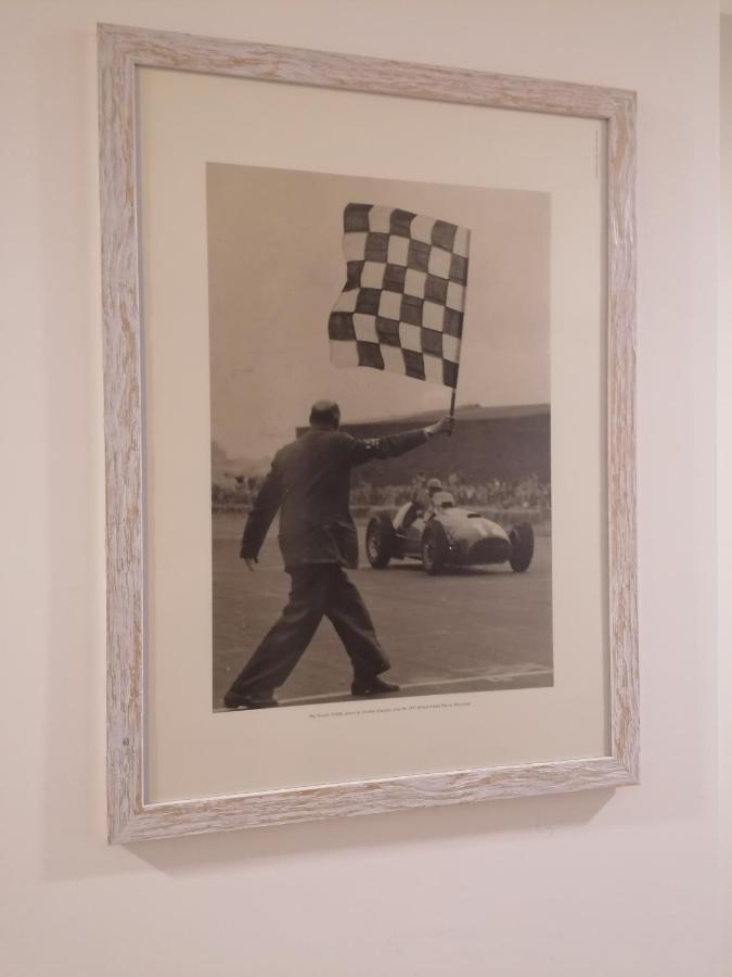 Ferrari Formula 1 Hotel Orio al Serio Exterior foto