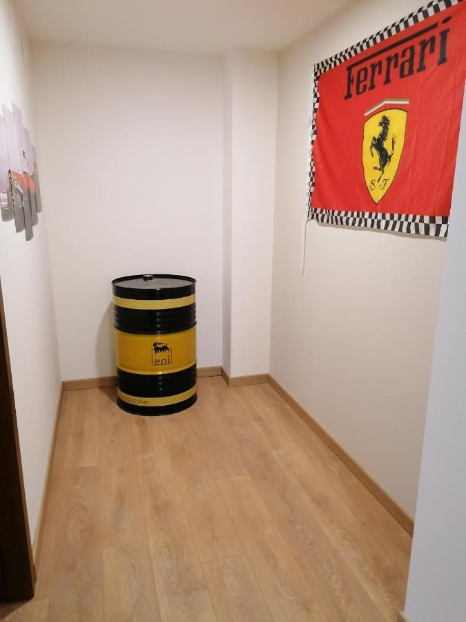 Ferrari Formula 1 Hotel Orio al Serio Exterior foto